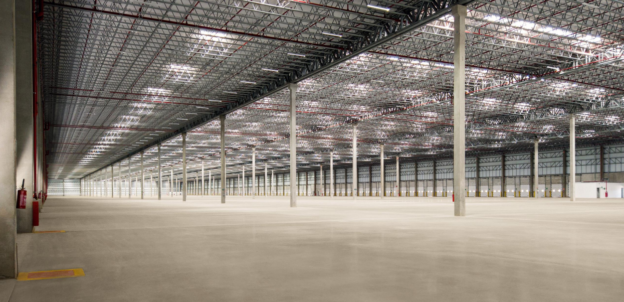 Galpão Logístico Régis Bittencourt Itapecerica da Serra 